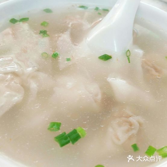 秀萍特色小吃(滨江步行街店)