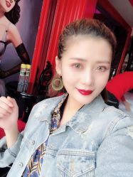 -onlygirl摄影美学馆高端定制(江滩店)