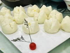 蜜汁叉烧包-广东道至正餐厅(区庄店)