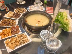 -野菌皇海景野生菌火锅(滨海大道店)