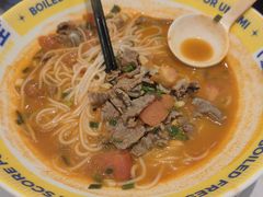 -粉小主·贵州酸汤牛肉粉(南京仙林金鹰店)