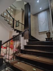 -威思丽高温瑜伽会馆