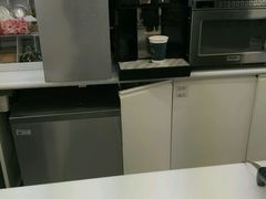 -全家便利店(新闸路二店)