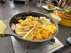 -刘姐啤酒鱼民族演艺餐厅(西街总店)