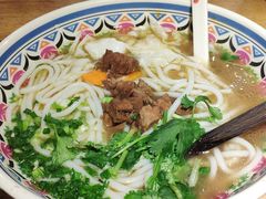 -鑫花溪牛肉米粉(人民广场店)