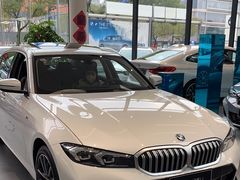 -上海宝信宝马4S店