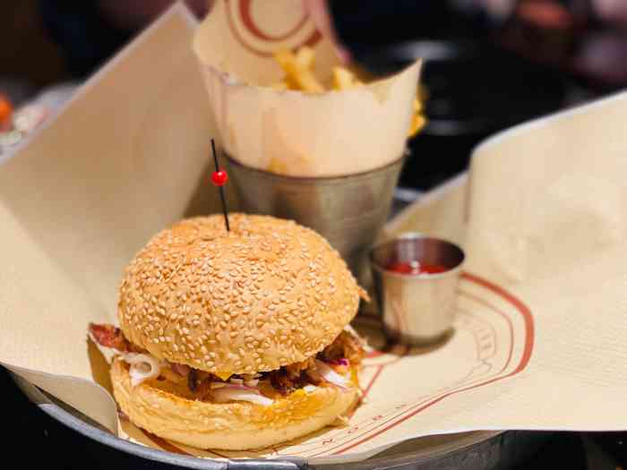 bourbon cookhouse玻本厨房(虹桥天地店)-"周末这家店人气最旺,早午餐