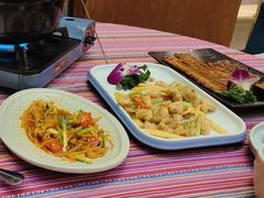 -香巴拉云南餐厅(华莱坞店)