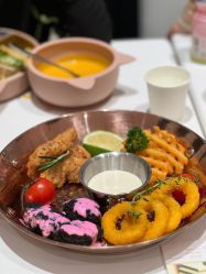 -奈尔宝家庭中心·亲子早教·派对餐厅(北京东坝万达店)