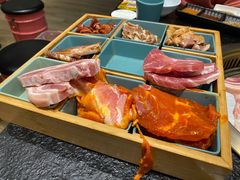 烤厚切黑香猪五花肉-烤路里·韩国品质自助烤肉(石路天虹4号店)