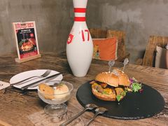 -HIGH FIVE哈福手工汉堡(桂林路店)