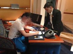 -迪拜帆船酒店海底餐厅