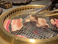 -铭牛烧肉·和牛海鲜自助(高新月牙湖店)