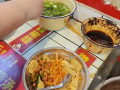 -柳州肥姨妈大骨螺蛳粉(东靖路店)