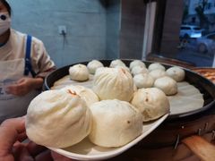 -李与白包子铺(桐梓林店)