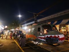 -席娜卡琳火车铁道夜市