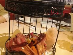 蜜制烤乳鸽-避风塘(宝山万达店)