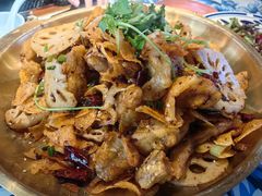 -川流不息·地道川菜·小龙虾(松东路店)