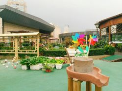 -梦田都市农场(银泰城店)