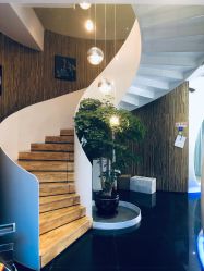 -比华利美容医院