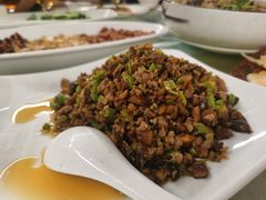 皱皮椒剁肉炒奶浆菌-蔼若春.传承三十年云南菜(金碧公园店)