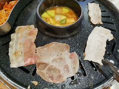 -江南猪肉商会无限续吃(弘大店)