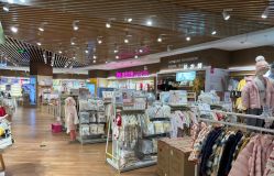 -孩子王(建邺金鹰世界店)