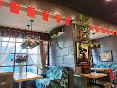 -愉肴麻辣香锅(中山路店)