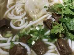 -鑫花溪牛肉米粉(人民广场店)