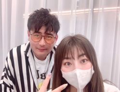 -阿三造型烫染•接发