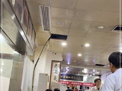 大堂-牛一嘴·兰州牛肉面·大盘鸡(财富中心店)