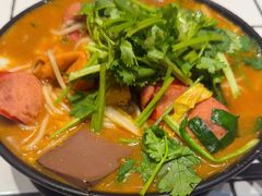 招牌炸酱小锅米线-肥汁米蘭香港米线(长宁来福士店)