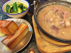 -何妹湿辣牛肉·粤式烧烤砂煲(桂雅路店)