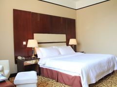 床-陕西华浮宫酒店(未央湖公园店)