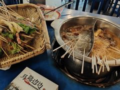 -马路边边麻辣烫联盟路店