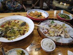 -花溪雨·森林餐厅(石基店)