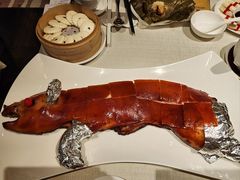 鸿运片皮乳猪-御宝轩(益丰·外滩源店)