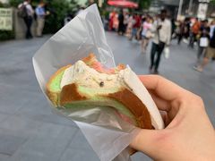 -詹爷爷乌节路街头冰淇淋