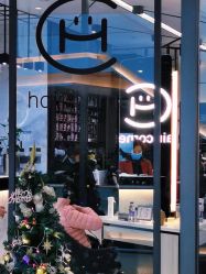 -HAIR CORNER