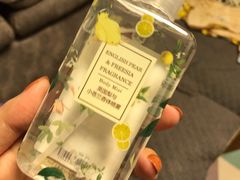 -名创优品(中原万达2F店)