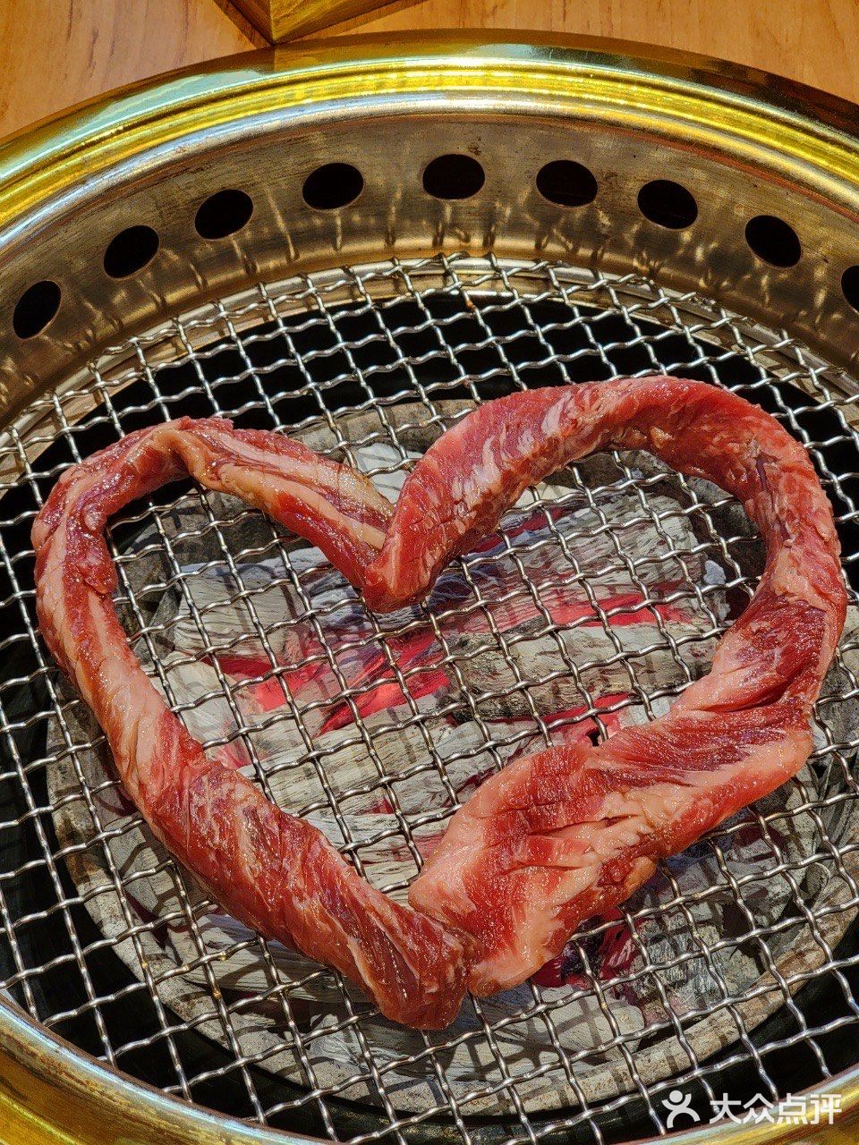 烤个肉都是爱你的形状哦