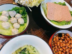 -虾弄弄海派小龙虾·牛羊蝎子火锅
