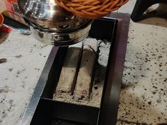 -破瓦寒窑·地摊烤羊排