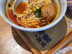 -呼啦面馆·头牌豌杂面(爱琴海店)