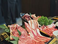 -铭牛烧肉·和牛海鲜自助(高新月牙湖店)