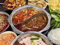 -周良天山牛杂城(天山路总店)