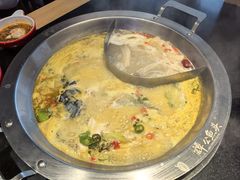 -谭公鱼头·鲜鱼火锅·小龙虾·江湖菜(秀沿路店)