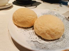 脆皮流沙包-皇朝会.经典传统粤菜(外滩店)