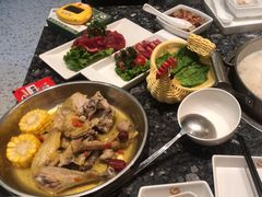 -一席地·本地鸡窝·杭帮鸡火锅(萧山银隆百货店)