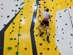 -问山MountQuest攀岩馆